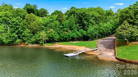 6089 Northlake Drive Hickory NC 28601