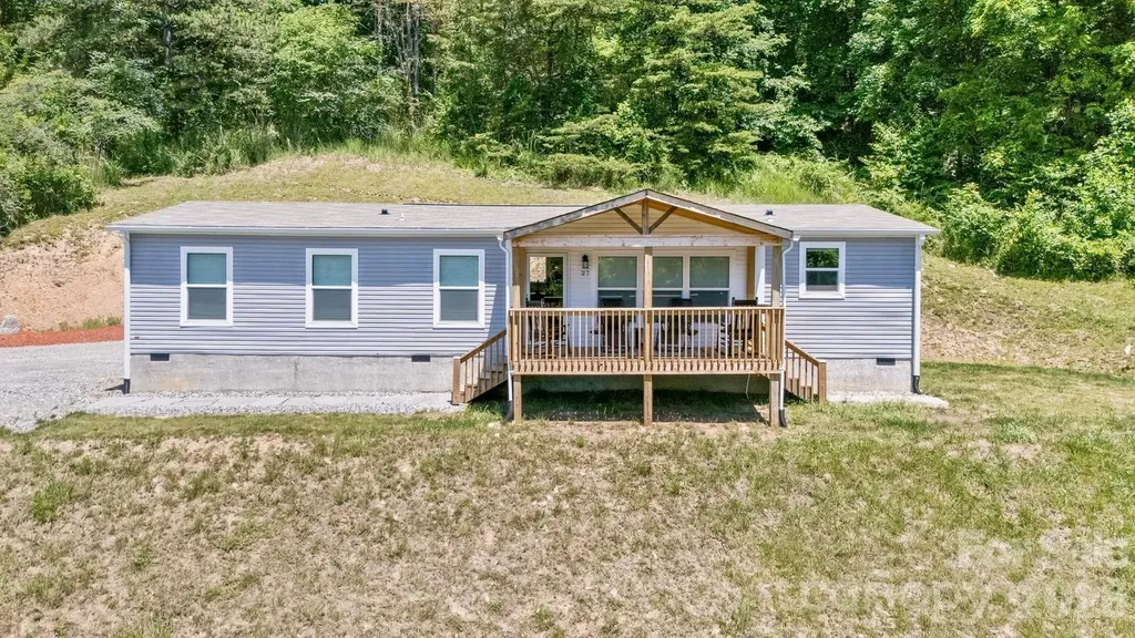27 Spuds Lane Weaverville NC 28787