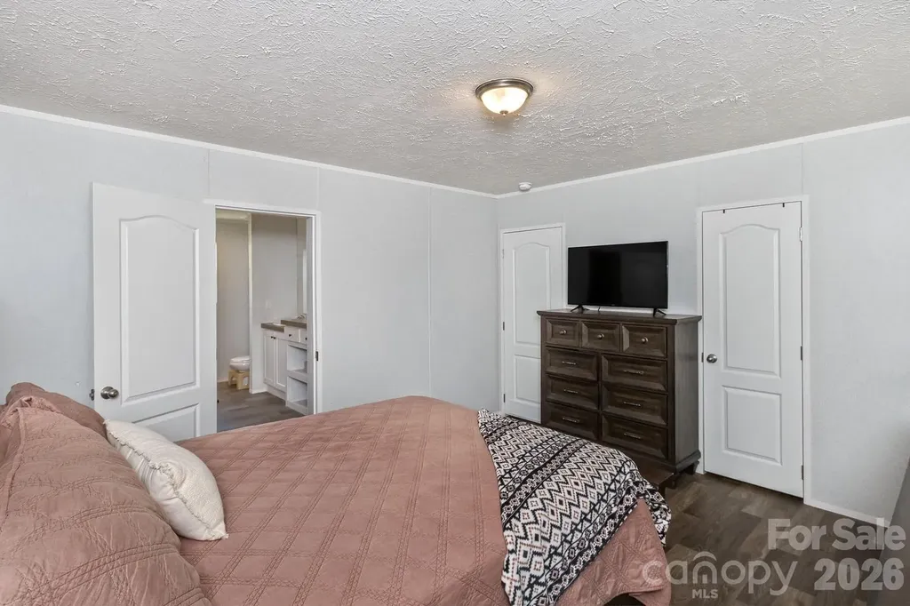 27 Spuds Lane Weaverville NC 28787