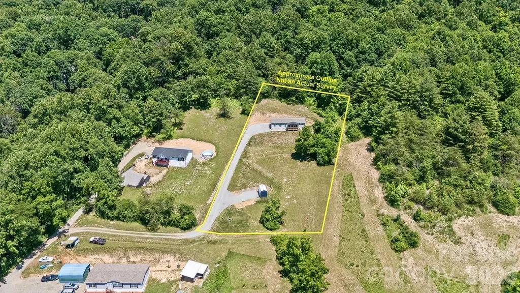 27 Spuds Lane Weaverville NC 28787