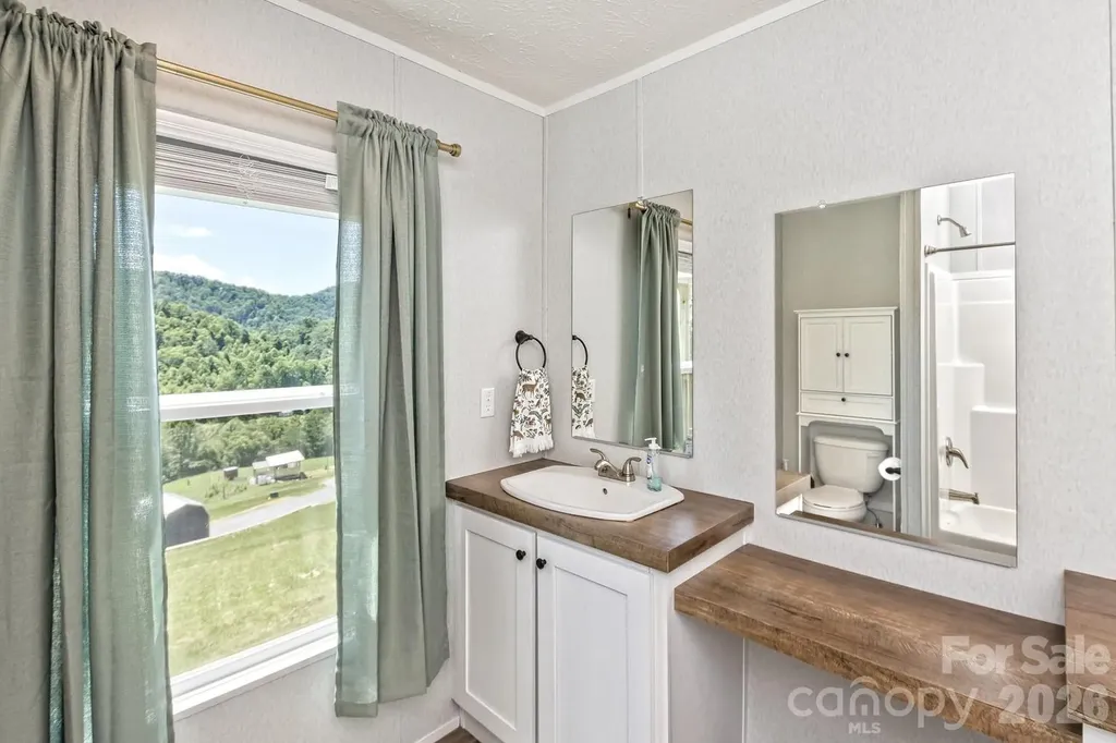 27 Spuds Lane Weaverville NC 28787
