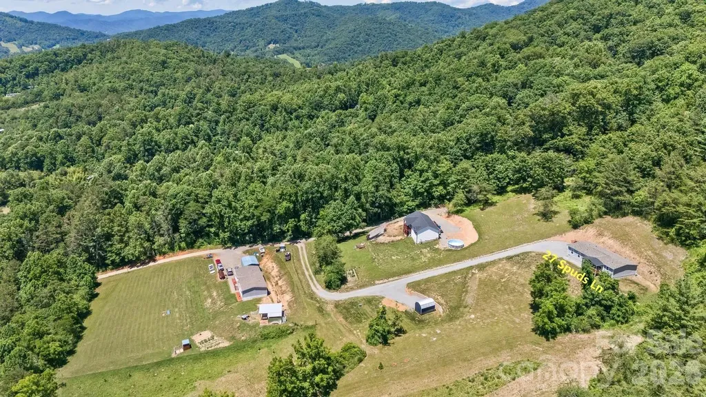27 Spuds Lane Weaverville NC 28787