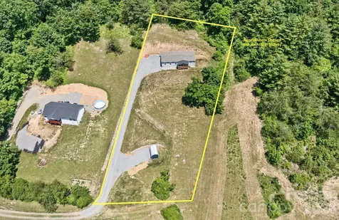 27 Spuds Lane Weaverville NC 28787