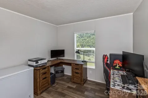 27 Spuds Lane Weaverville NC 28787