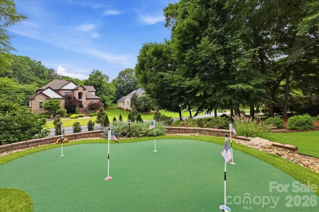 201 Commodore Court Belmont NC 28012