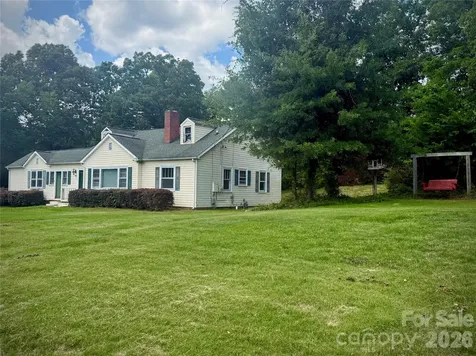 303 Cavin Avenue Mount Holly NC 28120