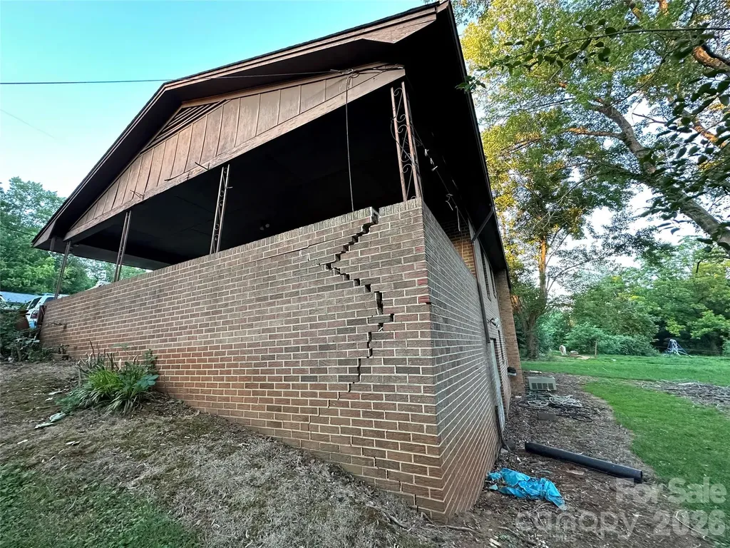 107 Conley Street Morganton NC 28655