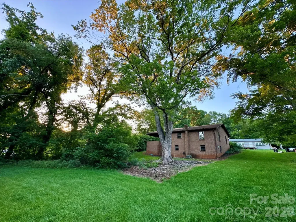 107 Conley Street Morganton NC 28655