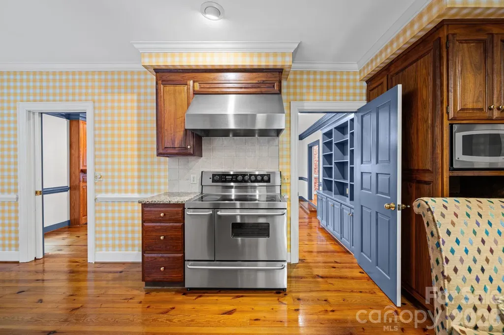 5400 Dartmoor Street Winston Salem NC 27106