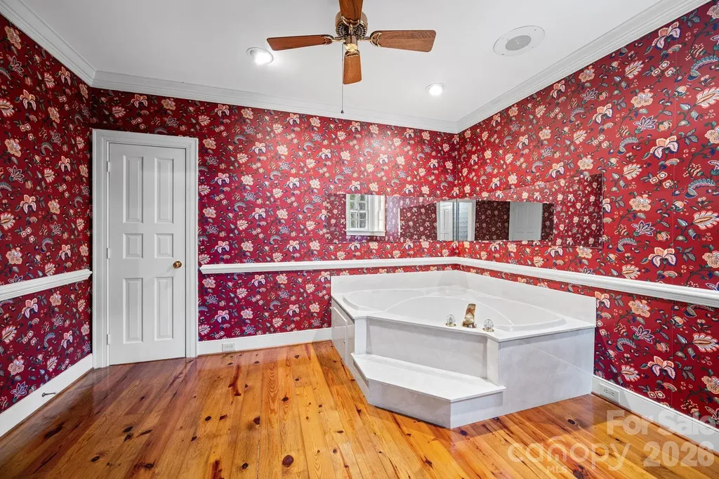 5400 Dartmoor Street Winston Salem NC 27106
