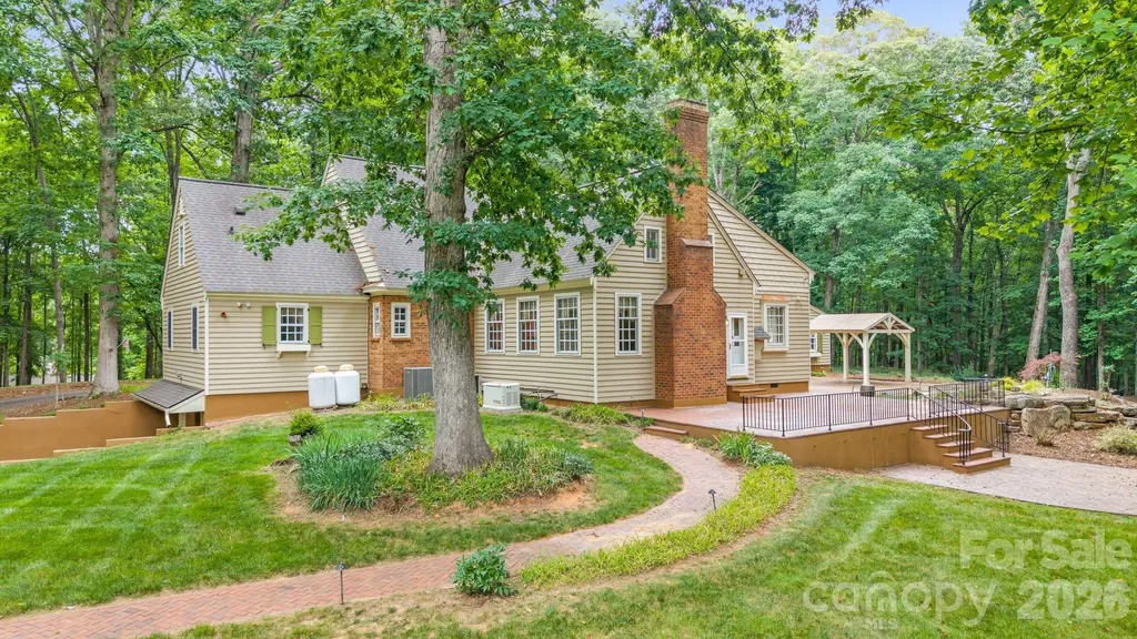 5400 Dartmoor Street Winston Salem NC 27106