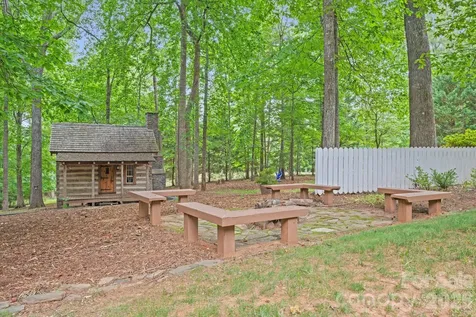 5400 Dartmoor Street Winston Salem NC 27106