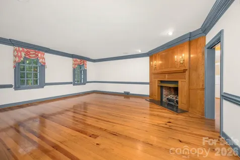 5400 Dartmoor Street Winston Salem NC 27106