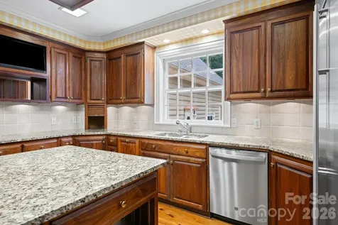 5400 Dartmoor Street Winston Salem NC 27106