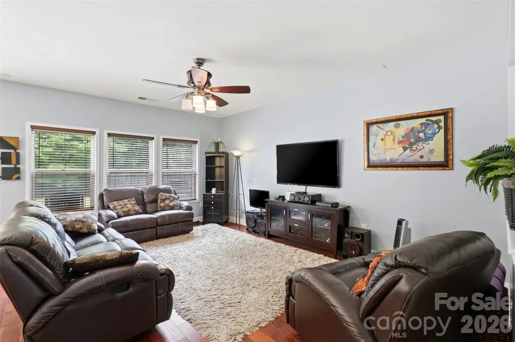 14021 Pinyon Pine Lane Charlotte NC 28215