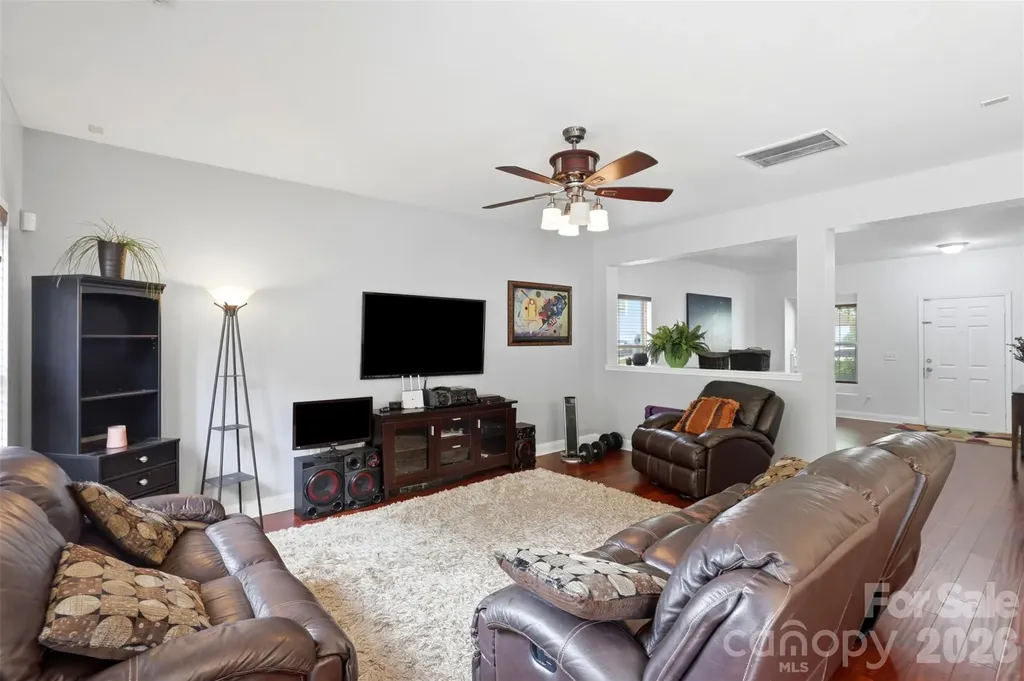 14021 Pinyon Pine Lane Charlotte NC 28215