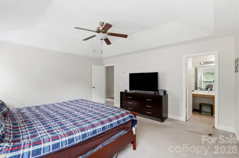 14021 Pinyon Pine Lane Charlotte NC 28215