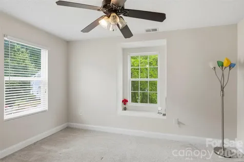 14021 Pinyon Pine Lane Charlotte NC 28215