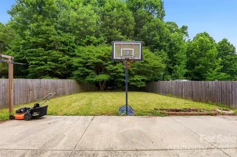 14021 Pinyon Pine Lane Charlotte NC 28215