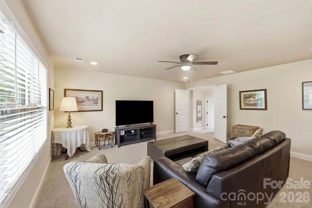 2827 Donegal Drive Kannapolis NC 28081
