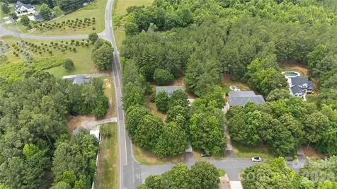 1603 Hunters Place Road York SC 29745