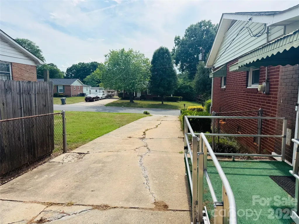 4410 Birkdale Drive Charlotte NC 28208