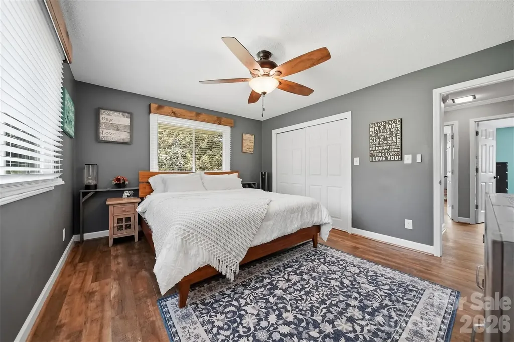 2411 Robertson Lane Lenoir NC 28645
