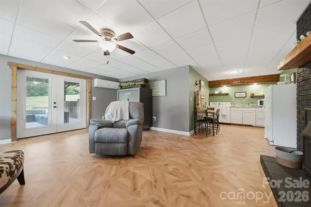 2411 Robertson Lane Lenoir NC 28645