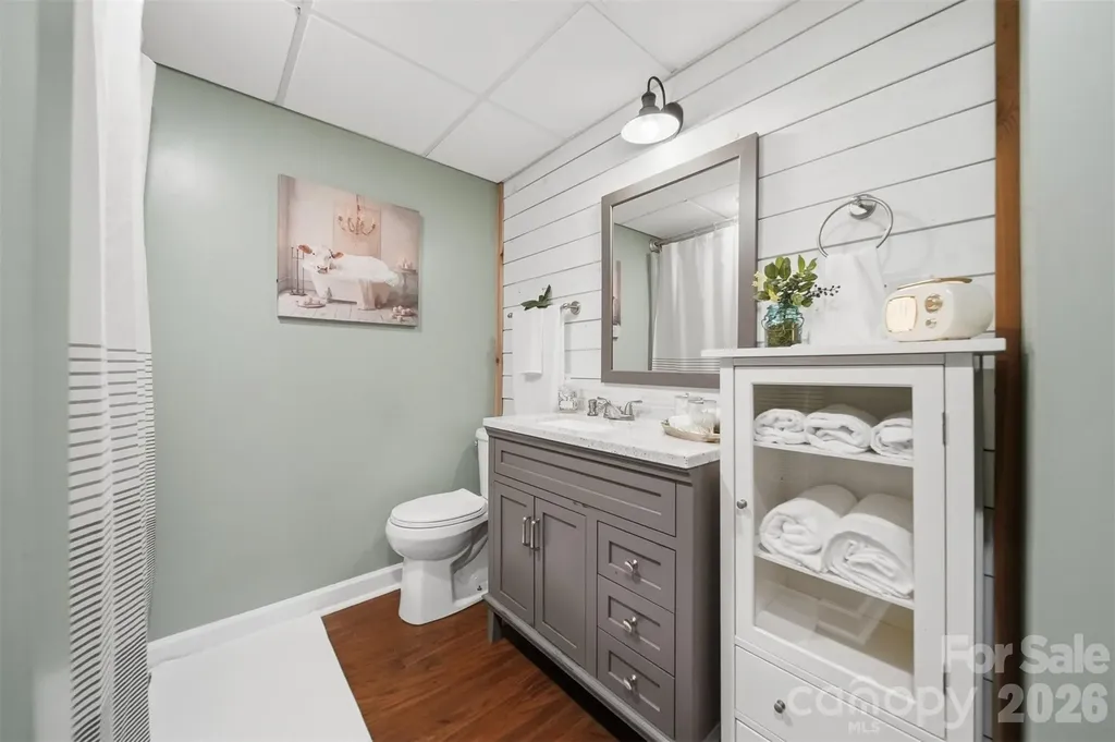 2411 Robertson Lane Lenoir NC 28645