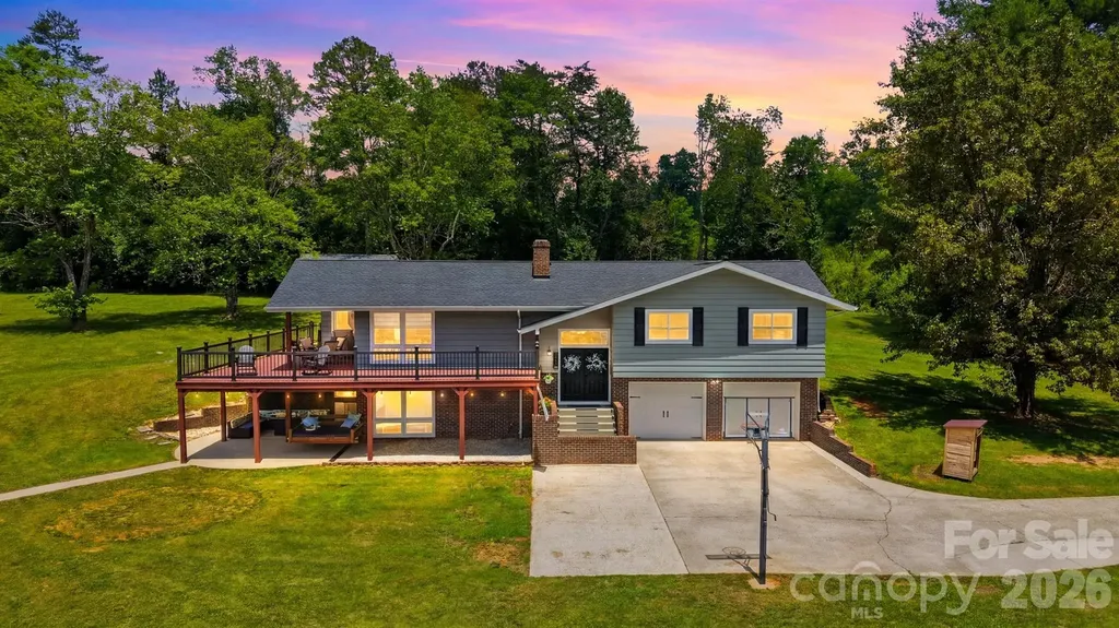 2411 Robertson Lane Lenoir NC 28645