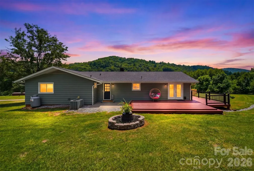 2411 Robertson Lane Lenoir NC 28645