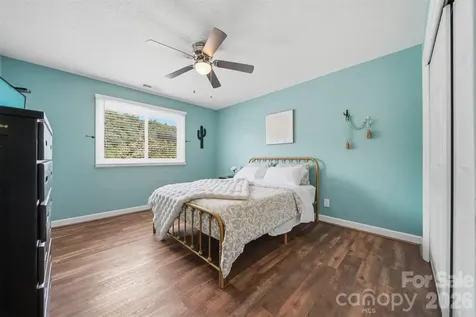 2411 Robertson Lane Lenoir NC 28645