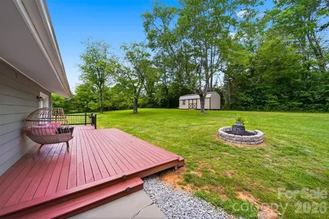 2411 Robertson Lane Lenoir NC 28645