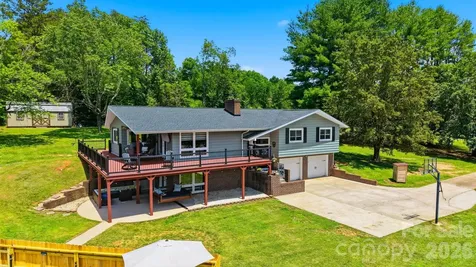 2411 Robertson Lane Lenoir NC 28645