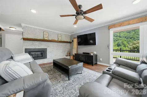 2411 Robertson Lane Lenoir NC 28645