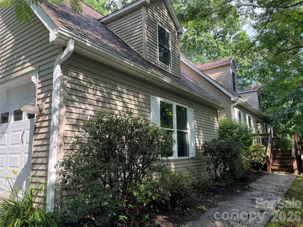 142 Blake Drive Canton NC 28716
