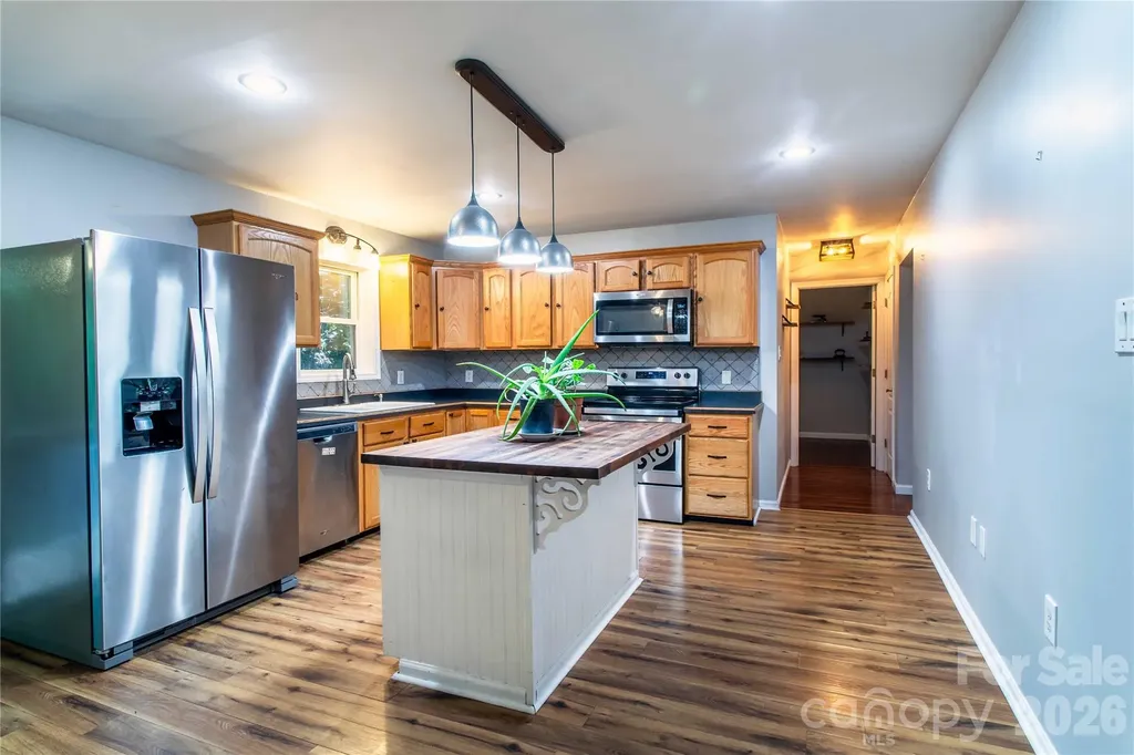 142 Blake Drive Canton NC 28716