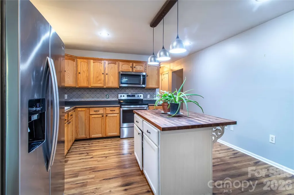 142 Blake Drive Canton NC 28716