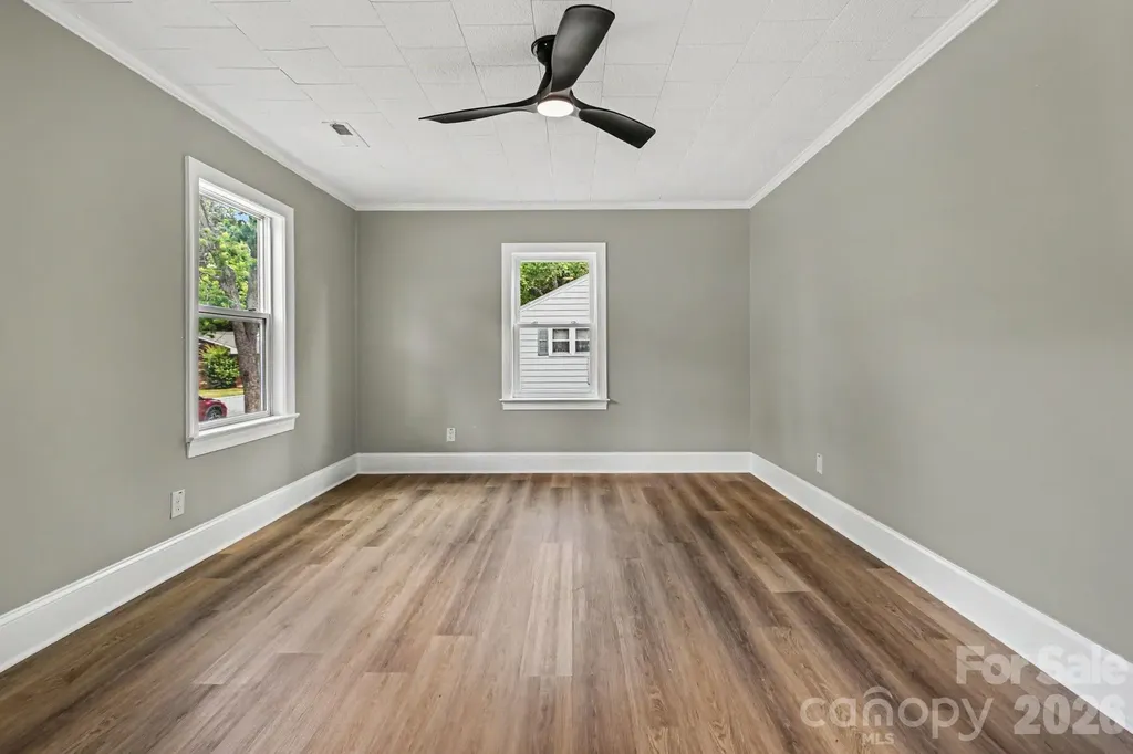 110 Spring Street Kernersville NC 27284