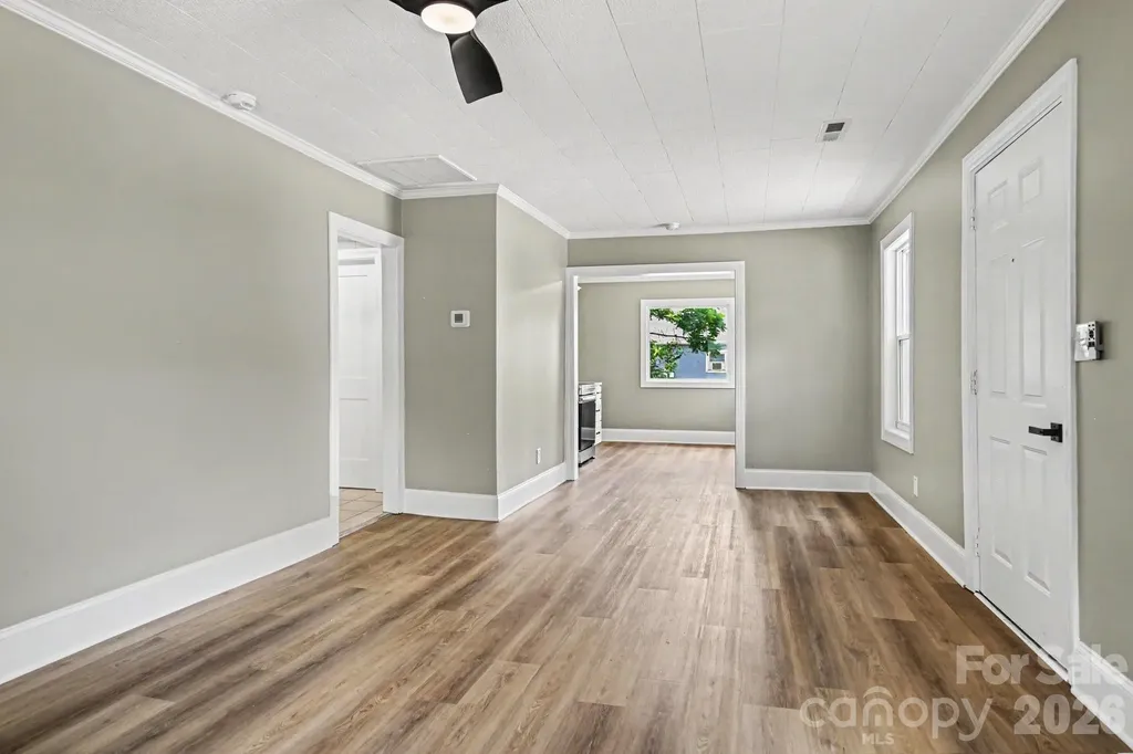110 Spring Street Kernersville NC 27284