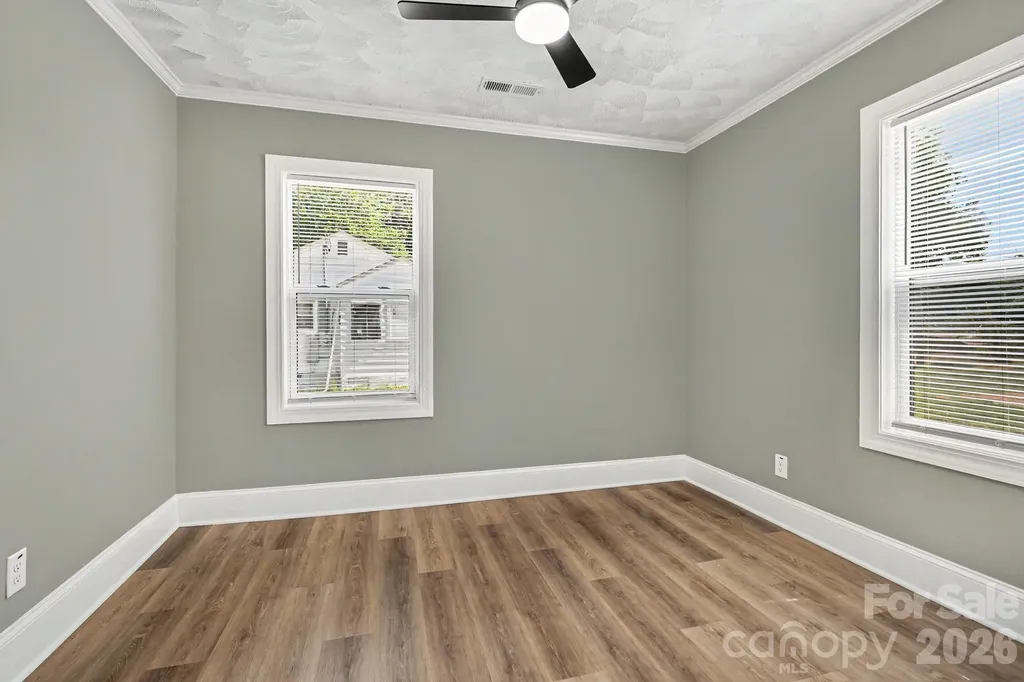 110 Spring Street Kernersville NC 27284