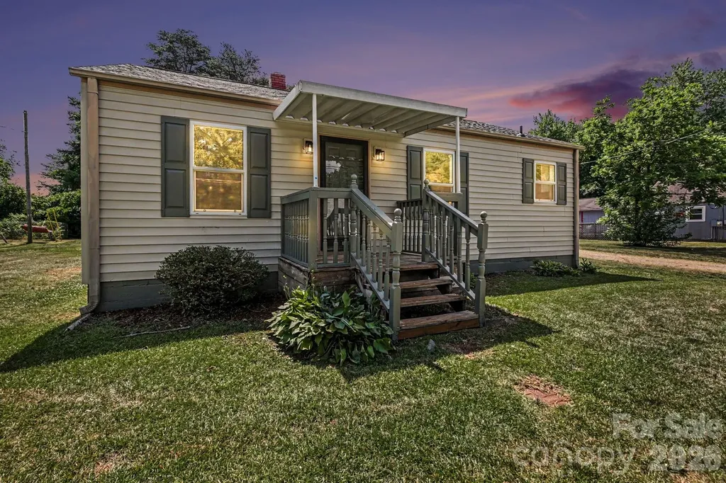 110 Spring Street Kernersville NC 27284