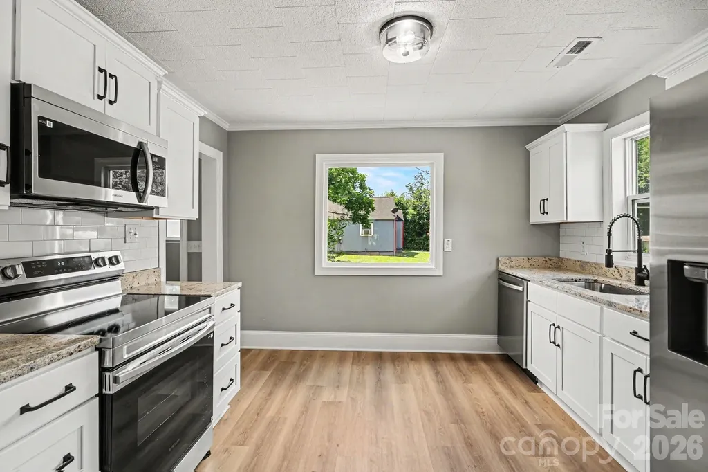 110 Spring Street Kernersville NC 27284