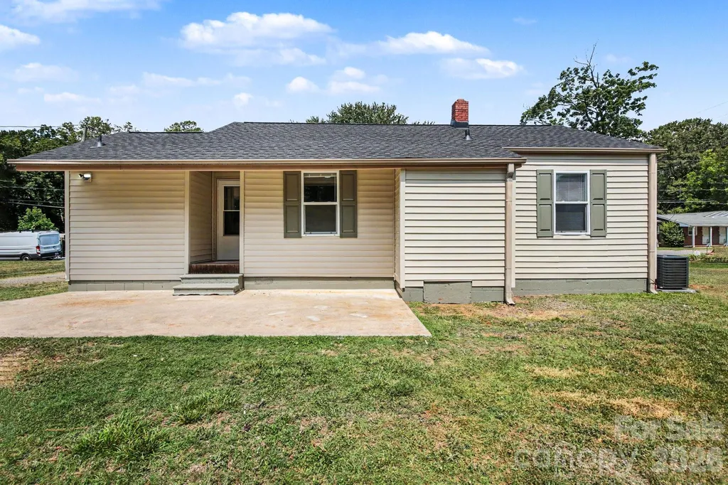110 Spring Street Kernersville NC 27284