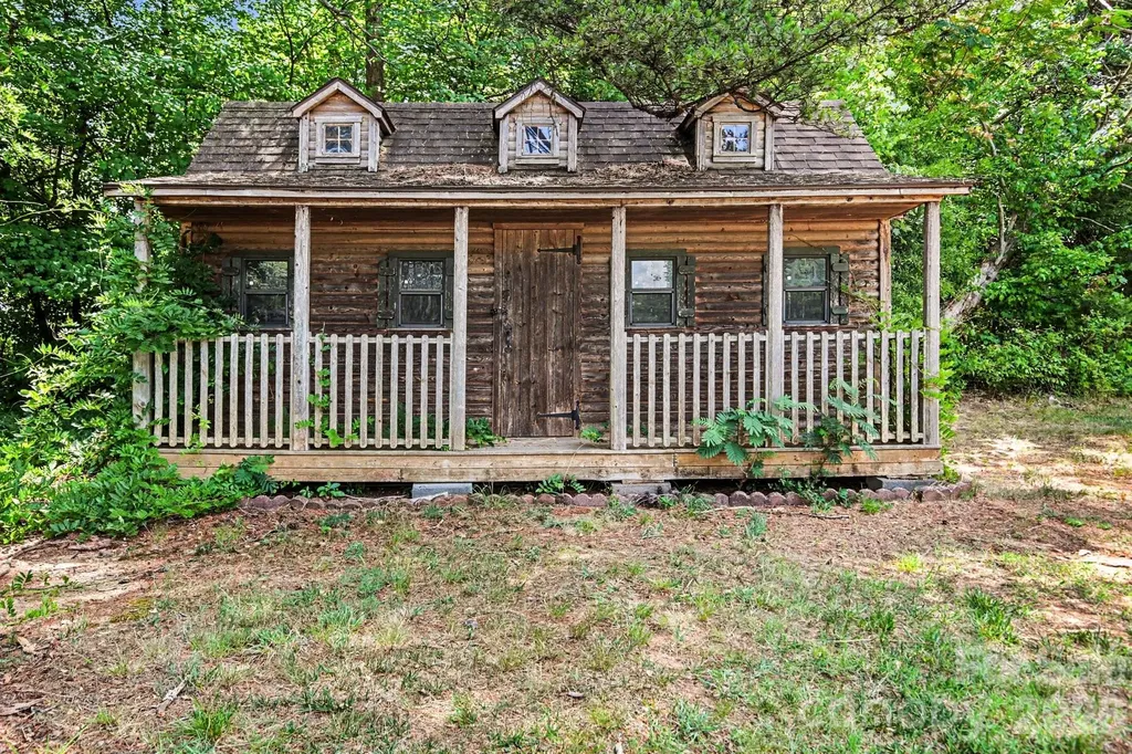 110 Spring Street Kernersville NC 27284