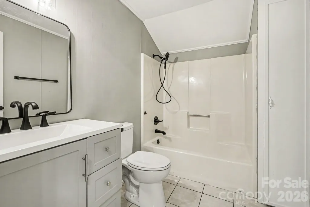 110 Spring Street Kernersville NC 27284