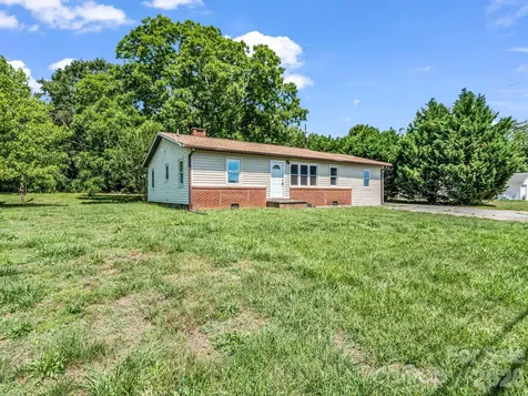 1758 Chase High Road Forest City NC 28043