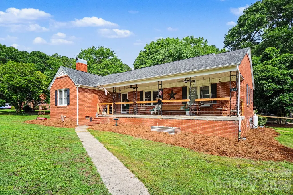 1224 Petes Road Lincolnton NC 28092
