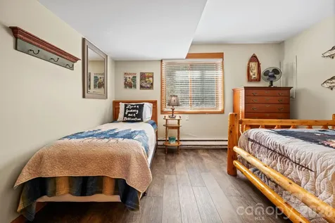 569 Shelter Rock Circle Sugar Mountain NC 28604