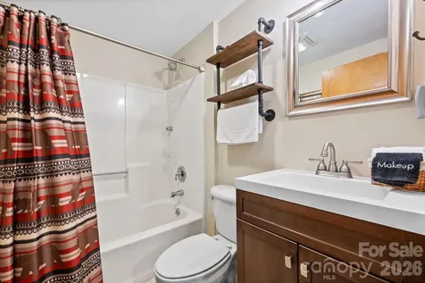 569 Shelter Rock Circle Sugar Mountain NC 28604